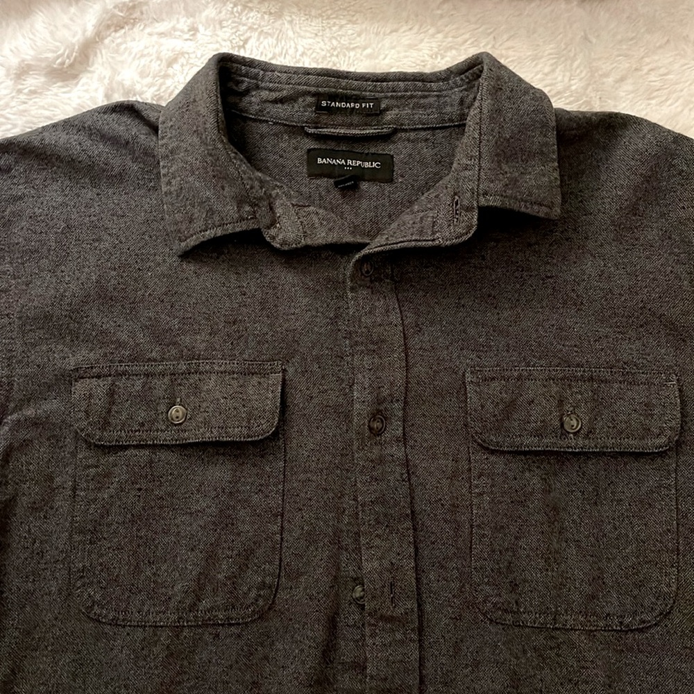 Men’s Banana Republic extra large shirt standard fit